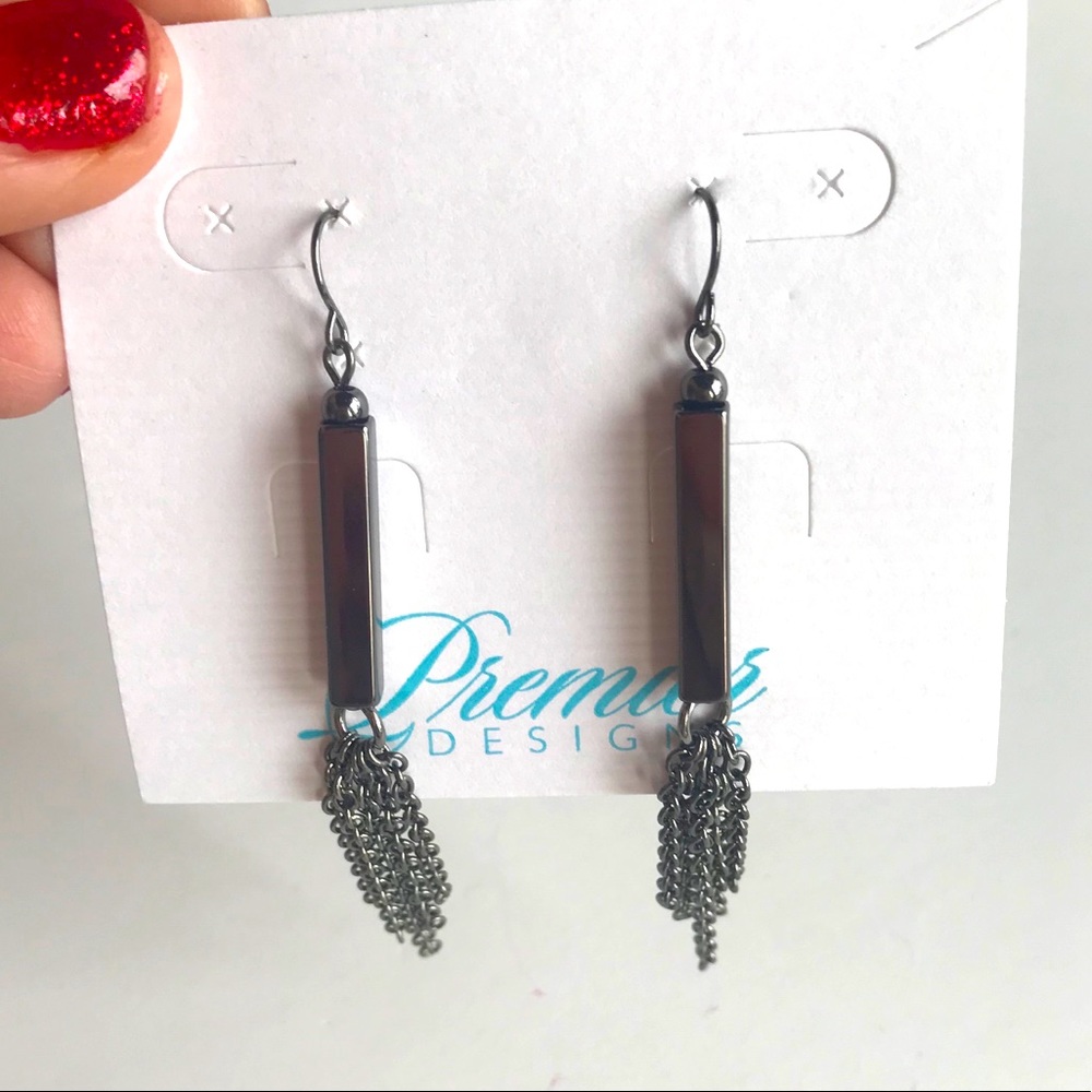 ❤️Price FIRM❤️.  Premier designs hematite earrings, Brand New